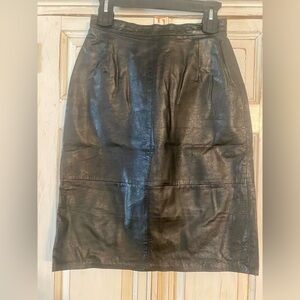 Elegant Vintage Black Leather Skirt